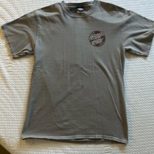 Cute Santa Cruz tee shirt. In perfect condition